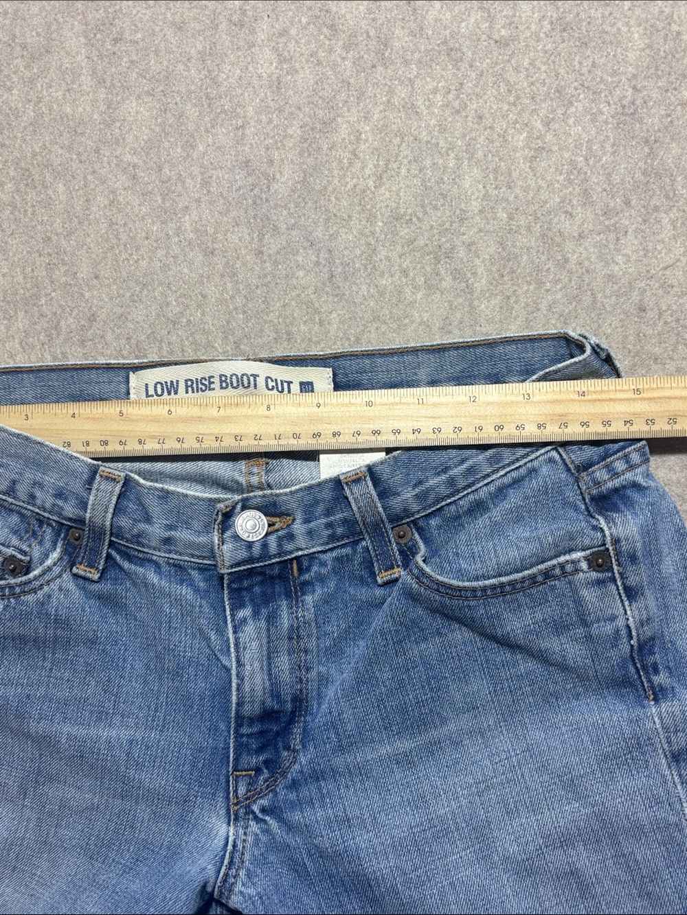 Gap Blue Jeans Women 6 Regular Light Blue Low Rise Boot Cut USA Vintage (19) - Picture 3 of 7
